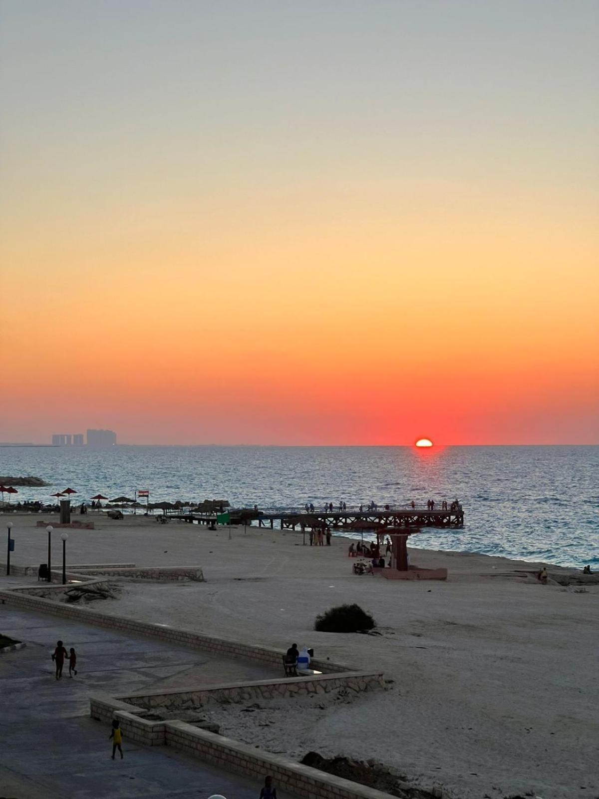Willa Beachfront Chalet In Green Beach, North Coast El Alamein Zewnętrze zdjęcie